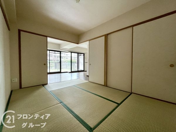 ローレルスクエア登美ヶ丘第２期１８番館　中古マンション