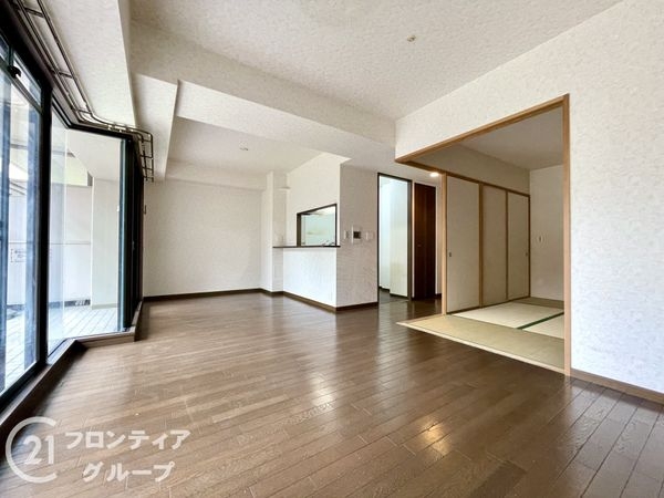 ローレルスクエア登美ヶ丘第２期１８番館　中古マンション