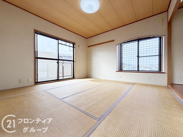 真美ヶ丘中央一番街13号棟　中古マンション