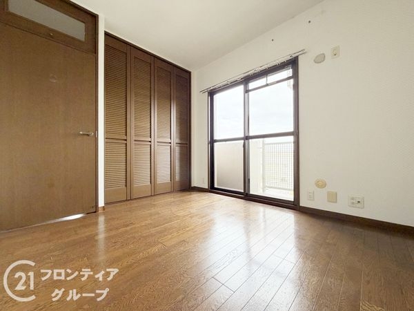 真美ヶ丘中央一番街13号棟　中古マンション