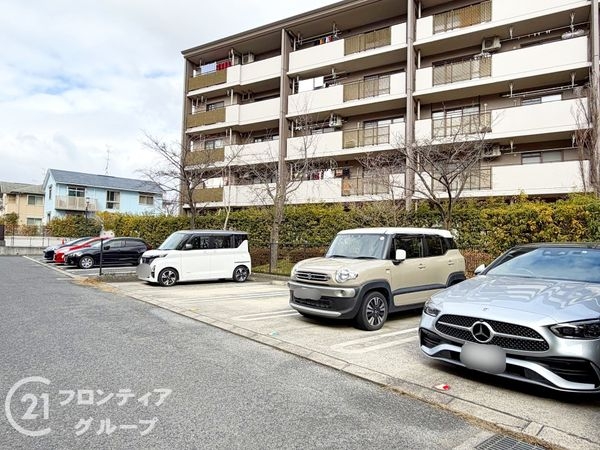真美ヶ丘中央一番街13号棟　中古マンション