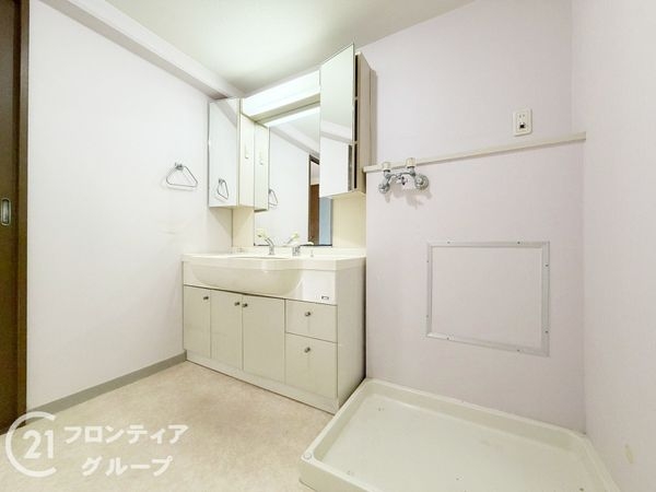 真美ヶ丘中央一番街13号棟　中古マンション