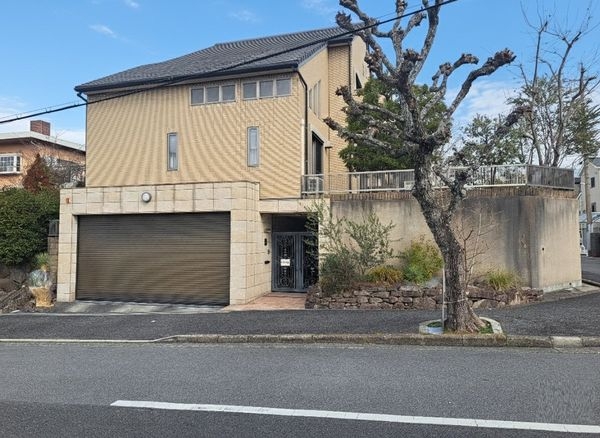 生駒市真弓２丁目　中古一戸建て