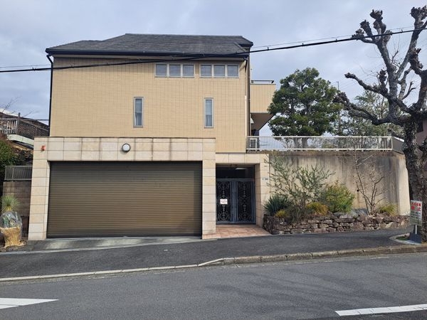 生駒市真弓２丁目　中古一戸建て