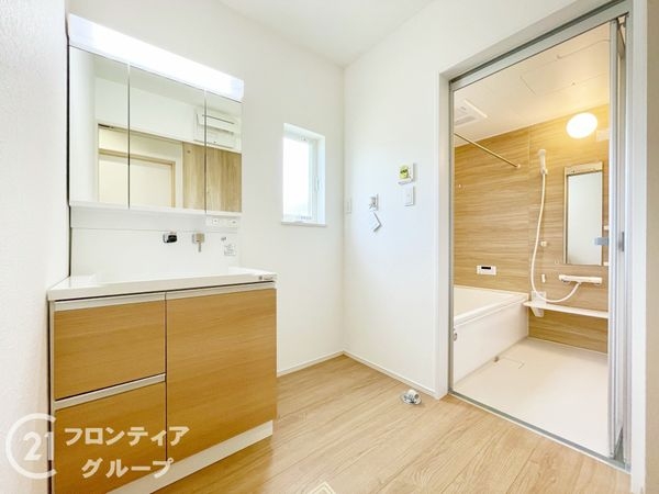 生駒郡斑鳩町目安北１丁目　新築一戸建て　第４　１号棟