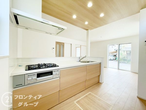 生駒郡斑鳩町目安北１丁目　新築一戸建て　第４　１号棟