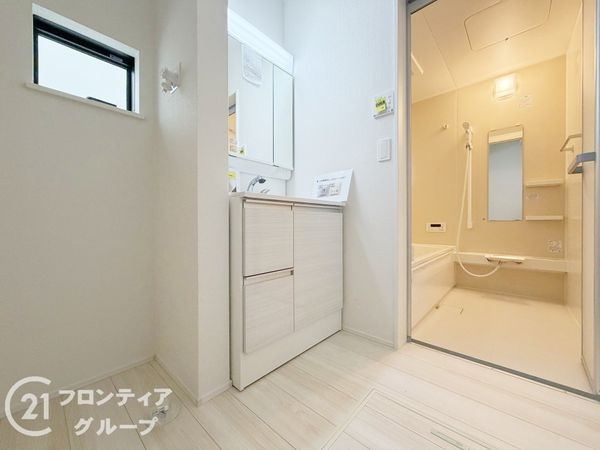 生駒郡平群町西宮３丁目　新築一戸建て　２期　１号棟
