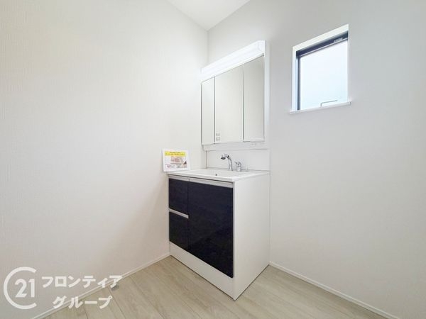 生駒郡平群町西宮３丁目　新築一戸建て　２期　２号棟