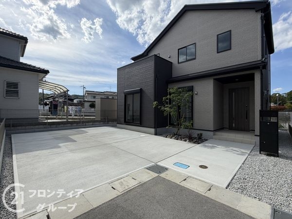 生駒郡平群町西宮３丁目　新築一戸建て　２期　２号棟