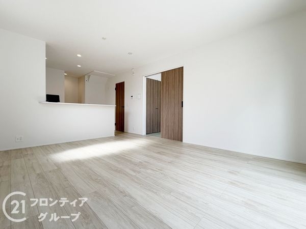 生駒郡平群町西宮３丁目　新築一戸建て　２期　２号棟