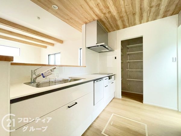 香芝市北今市２丁目　新築一戸建て