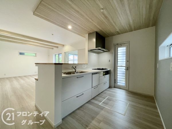 橿原市中曽司町　新築一戸建て