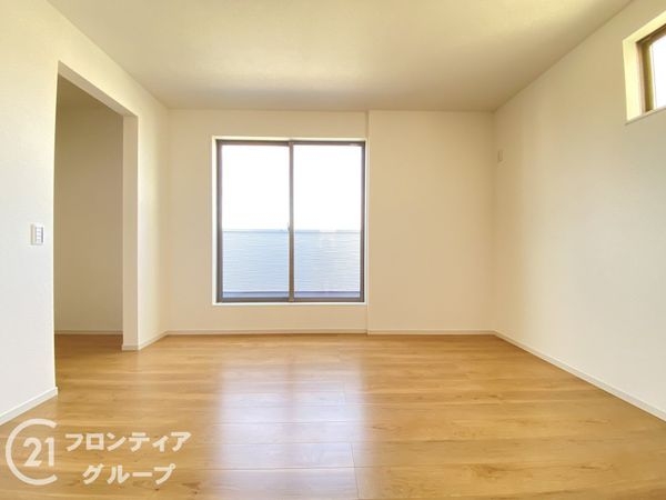 京田辺市草内八田　新築一戸建て　２期　１号棟