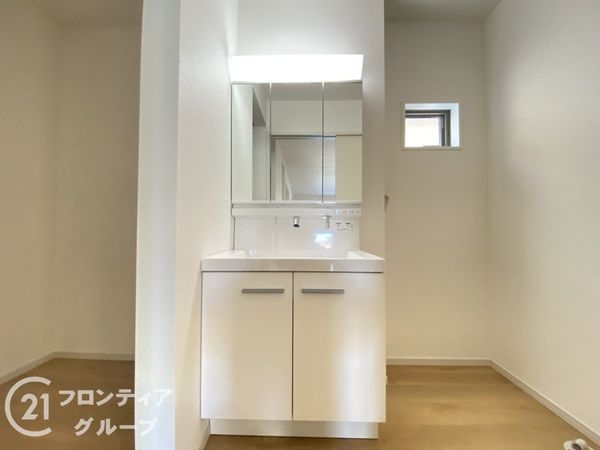 京田辺市草内八田　新築一戸建て　２期　１号棟