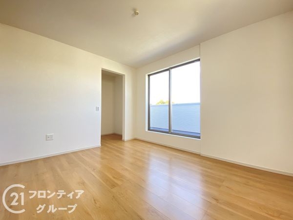 京田辺市草内八田　新築一戸建て　２期　１号棟