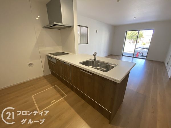 京田辺市草内八田　新築一戸建て　２期　１号棟