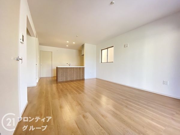 京田辺市草内八田　新築一戸建て　２期　１号棟