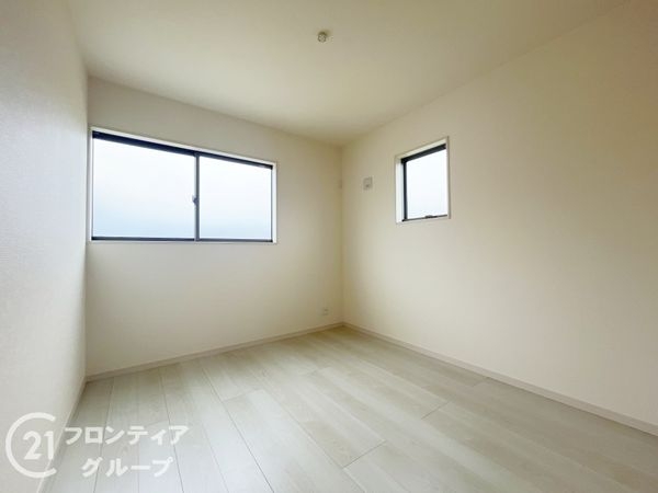生駒郡斑鳩町龍田４丁目　新築一戸建て　３期　２号棟