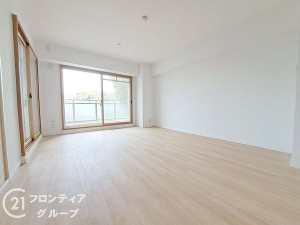 ローレルスクエア木津川台第2期16番館　中古マンション