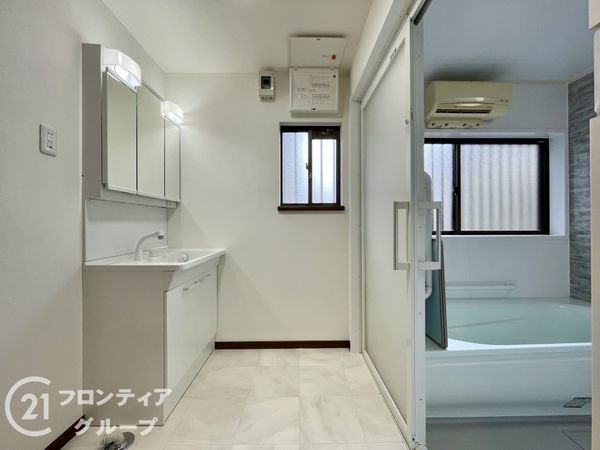 奈良市左京３丁目の中古一戸建て