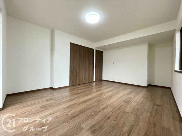 奈良市左京３丁目の中古一戸建て