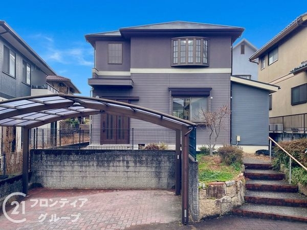 奈良市左京３丁目　中古一戸建て
