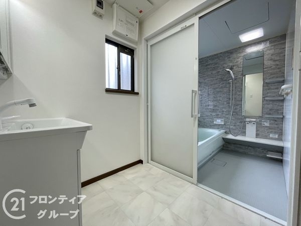 奈良市左京３丁目の中古一戸建て