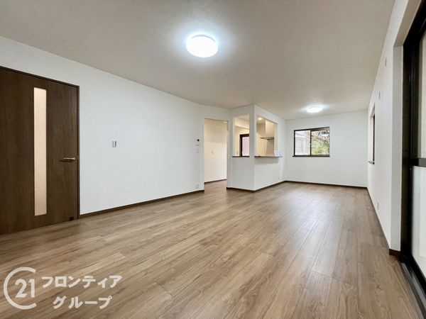 奈良市左京３丁目の中古一戸建て