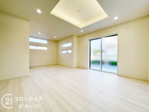 大和郡山市九条町　新築一戸建て　２期　２号棟