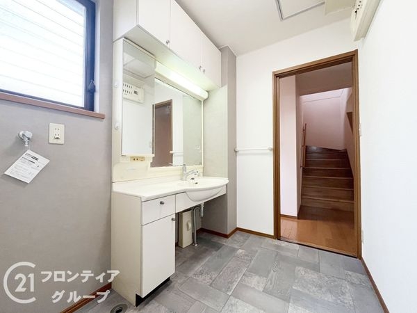 木津川市州見台３丁目の中古一戸建て