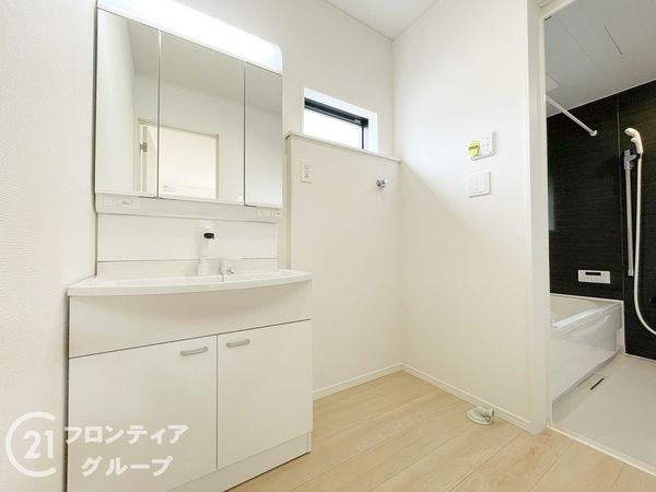 天理市杉本町　新築一戸建て　第２　4号棟