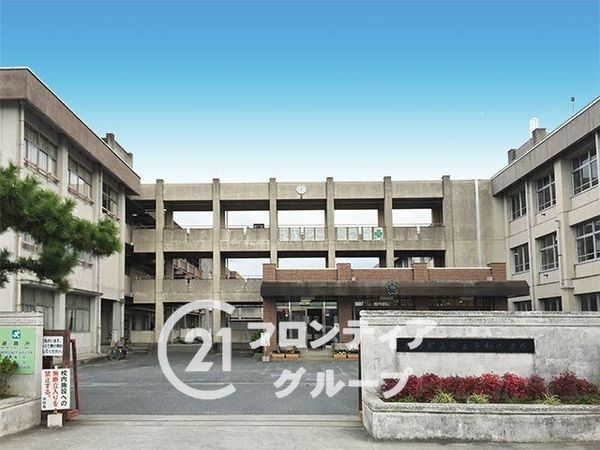 大和郡山市若槻町新築一戸建て(大和郡山市立平和小学校)