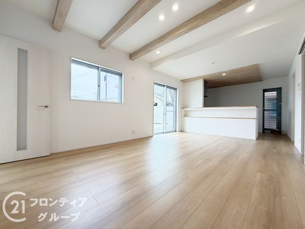 大和高田市春日町２丁目　新築一戸建て