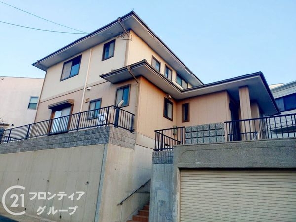京田辺市花住坂３丁目　中古一戸建て