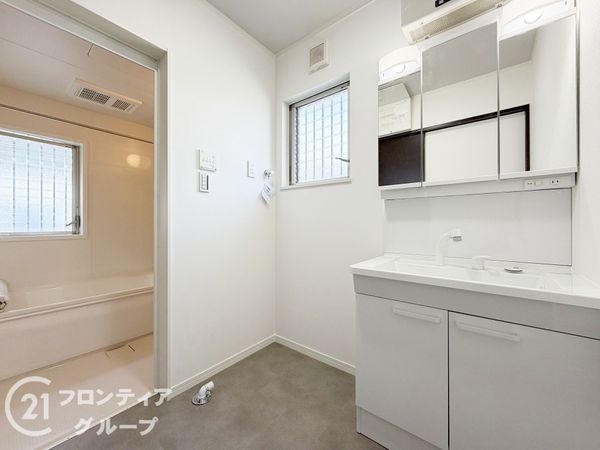 生駒郡斑鳩町龍田南５丁目の中古一戸建て