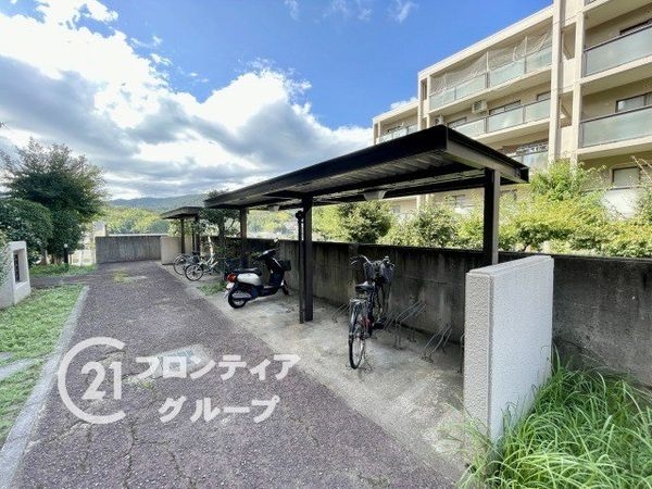 ローレルコート萩の台８号棟　中古マンション
