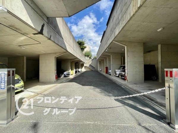 ローレルコート萩の台８号棟　中古マンション