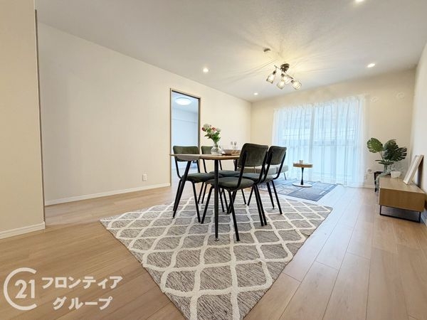 ローレルコート萩の台８号棟　中古マンション