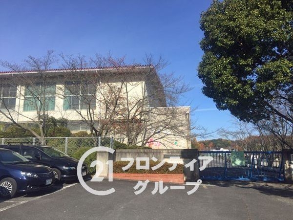 大和郡山市矢田山町　新築一戸建て　第４　２号棟(大和郡山市立矢田小学校)
