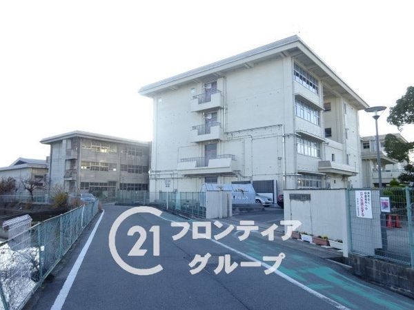 大和高田市礒野南町の中古一戸建て(大和高田市立片塩小学校)