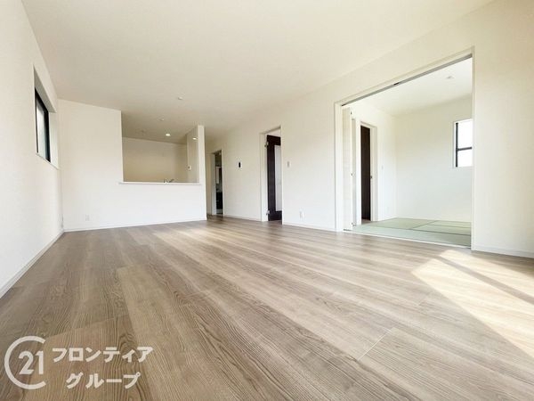 桜井市大字粟殿　新築一戸建て　１３期　１号棟