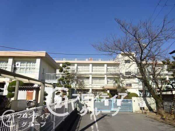橿原市常盤町　新築一戸建て　第１期　２号棟(橿原市立耳成南小学校)