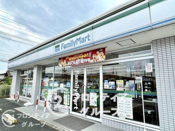 橿原市常盤町　新築一戸建て　第１期　２号棟(ファミリーマートみみなし駅前店)