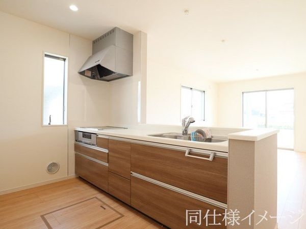 生駒市中菜畑２丁目　新築一戸建て　２期　５号棟