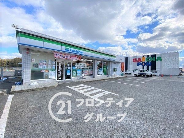 北葛城郡上牧町大字中筋出作　新築一戸建て　１号棟(ファミリーマート奈良上牧町店)
