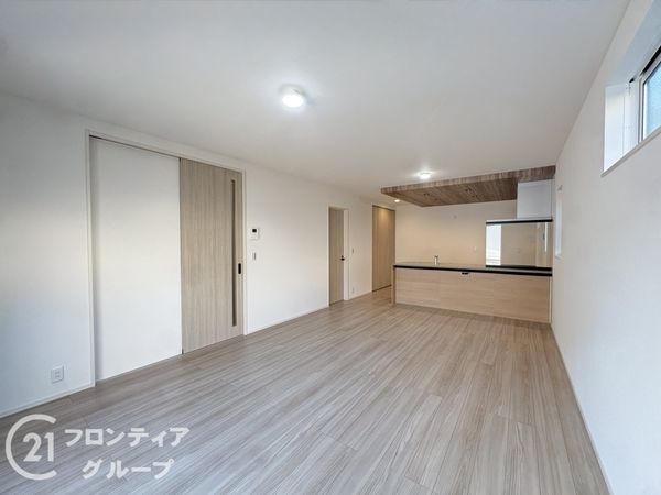 北葛城郡上牧町大字中筋出作　新築一戸建て　１号棟