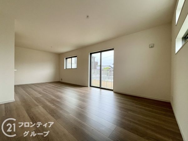 桜井市大字大豆越　新築一戸建て　７期　５号棟