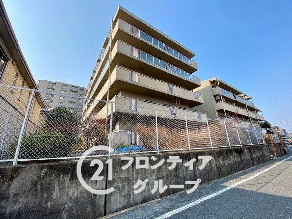 ローレルコート天理前栽　中古マンション