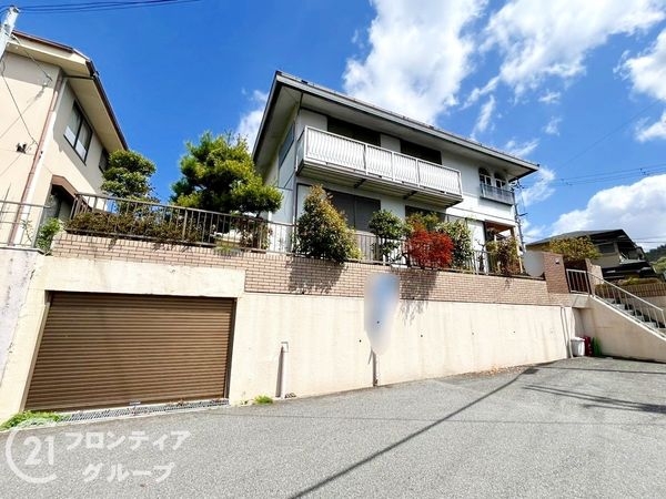 生駒市小明町の中古一戸建て