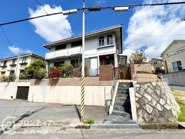 生駒市小明町の中古一戸建て